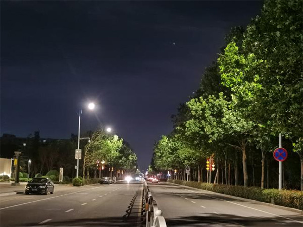 三思助力城陽區主城區路燈節能改造工程