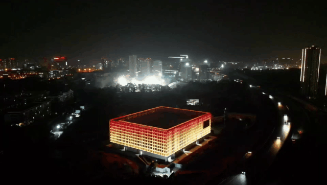 新看點,成都城東,體育公園,建筑,泛光,顯示方案