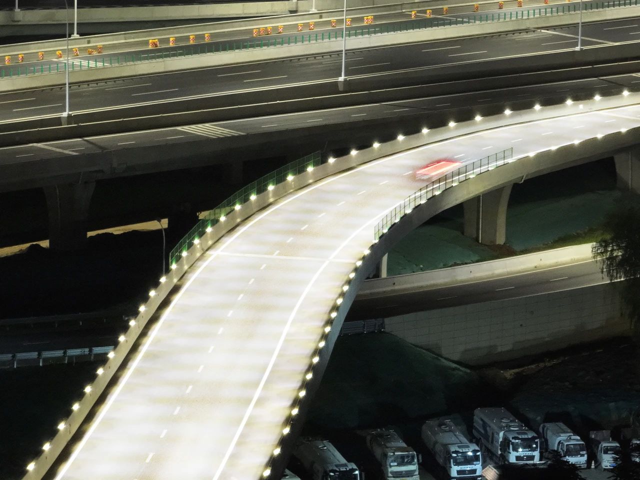 三思,創新,低位照明,照明技術,點亮,濟南零點立交工程